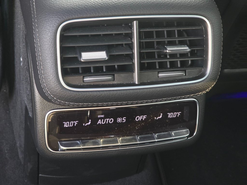 Used 2024 Mercedes-Benz GLS 450 4MATIC image 18