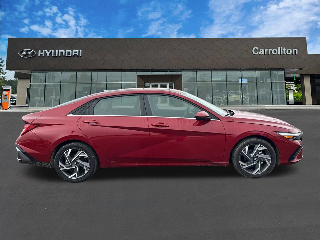 New 2025 Hyundai Elantra SEL FWD image 5