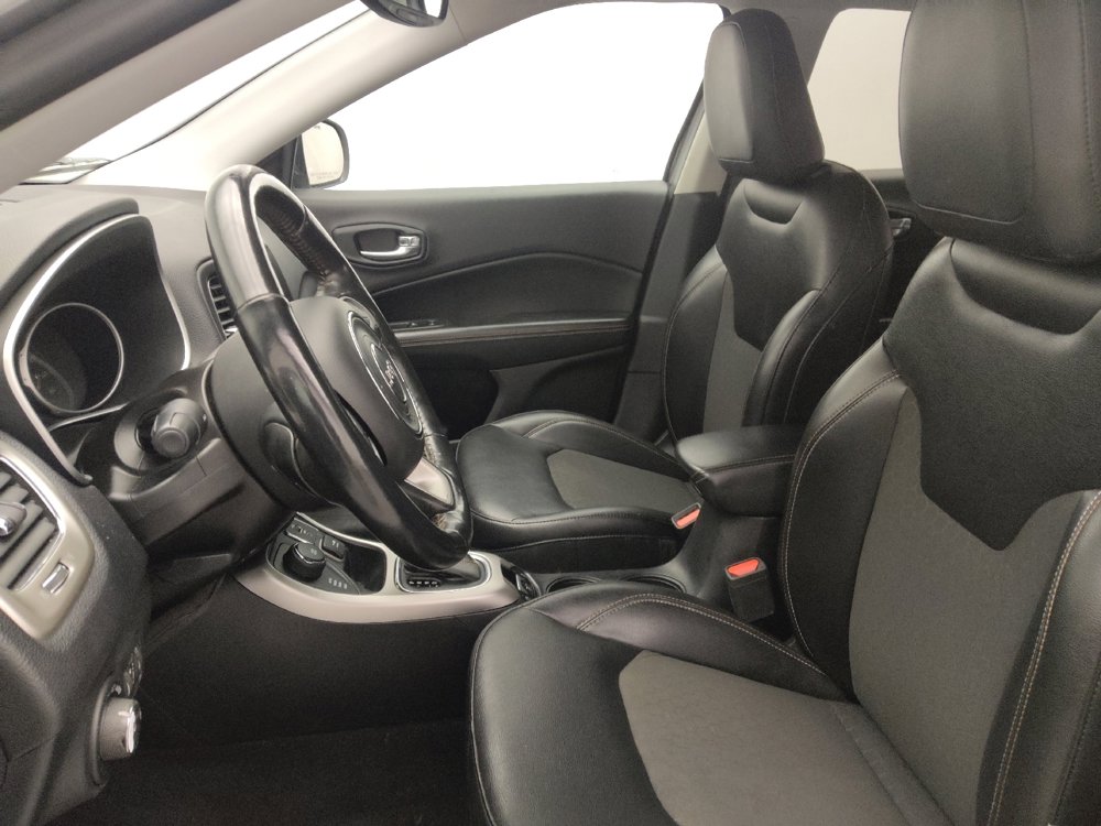 Used 2018 Jeep Compass Latitude w/ Popular Equipment Group image 17