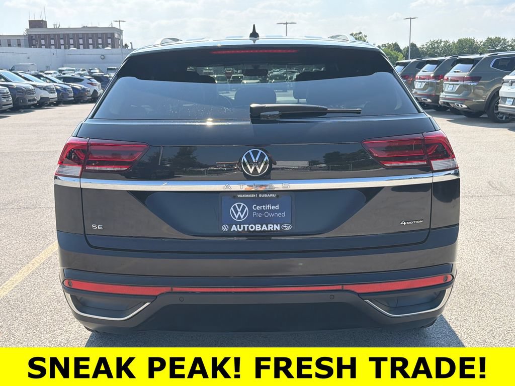 Certified 2023 Volkswagen Atlas Cross Sport SE w/ Black Wheel Package AWD/4WD image 5