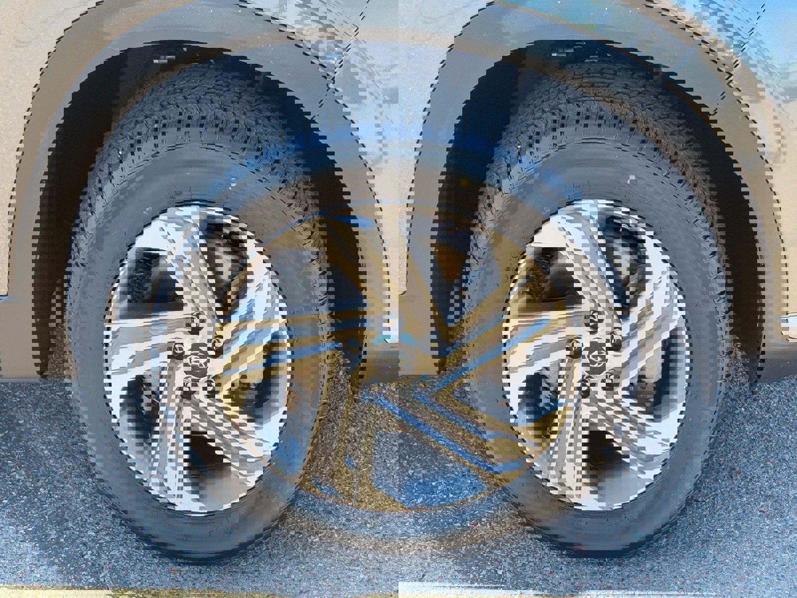 Used 2023 Hyundai Santa Fe SEL image 8