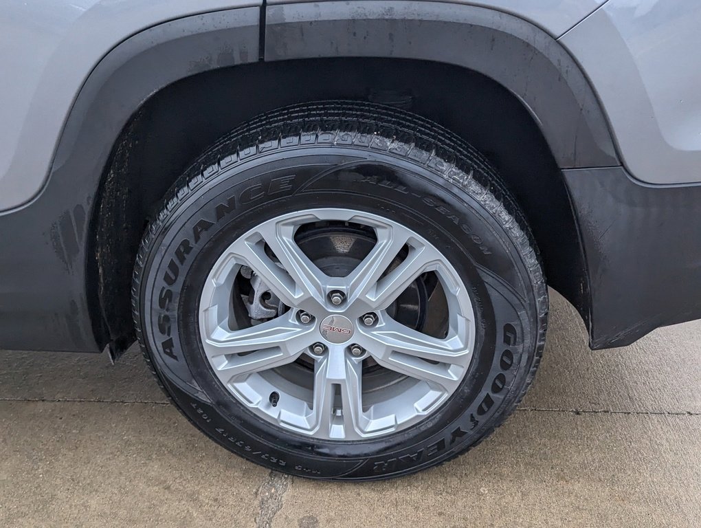Used 2021 GMC Terrain SLE w/ Driver Convenience Package image 14