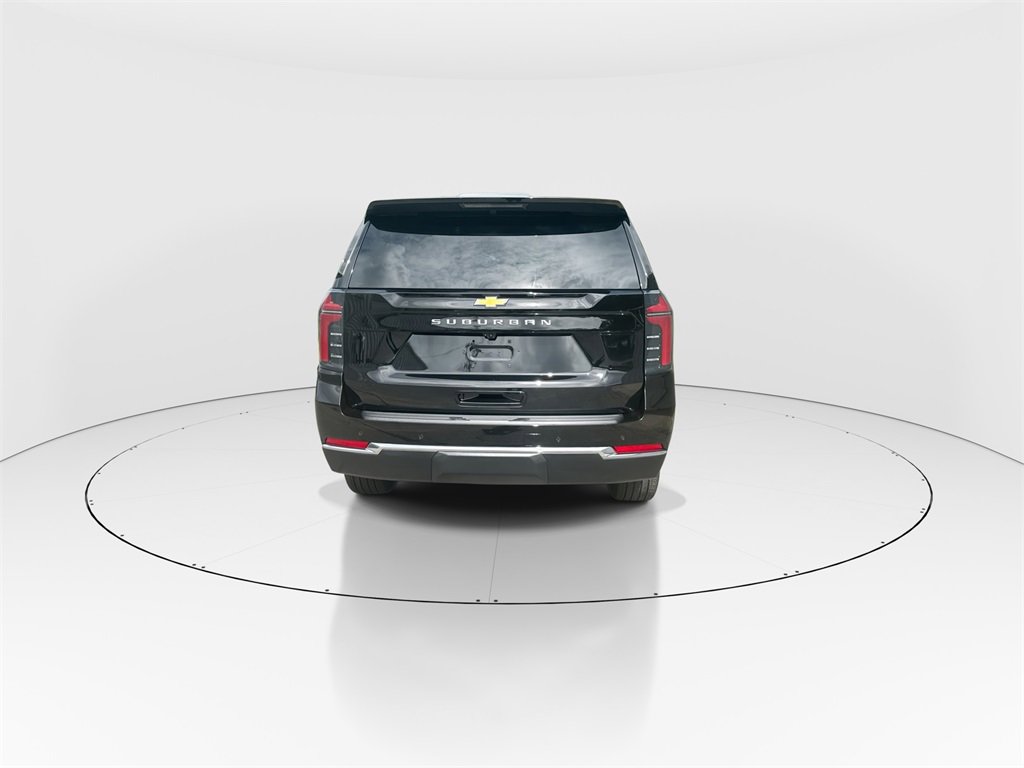 New 2026 Chevrolet Suburban LS image 7