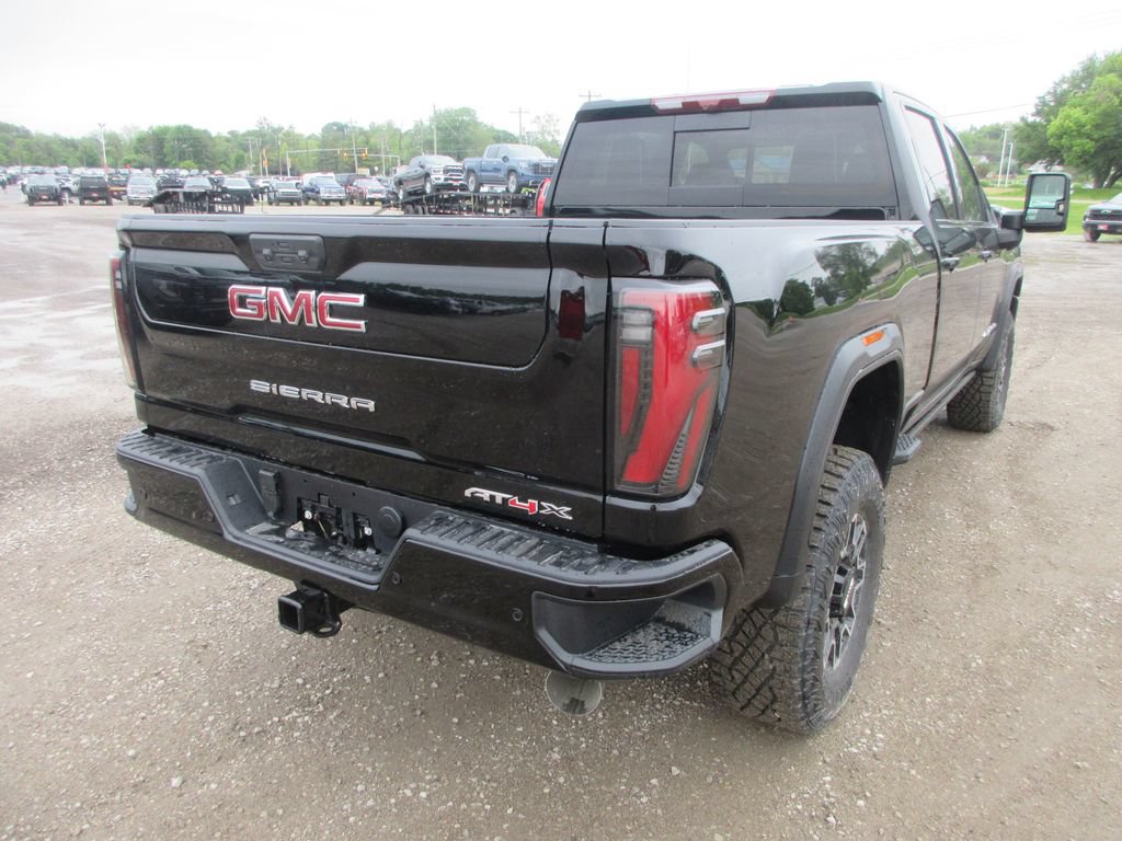 New 2026 GMC Sierra 2500 AT4X AWD/4WD image 4
