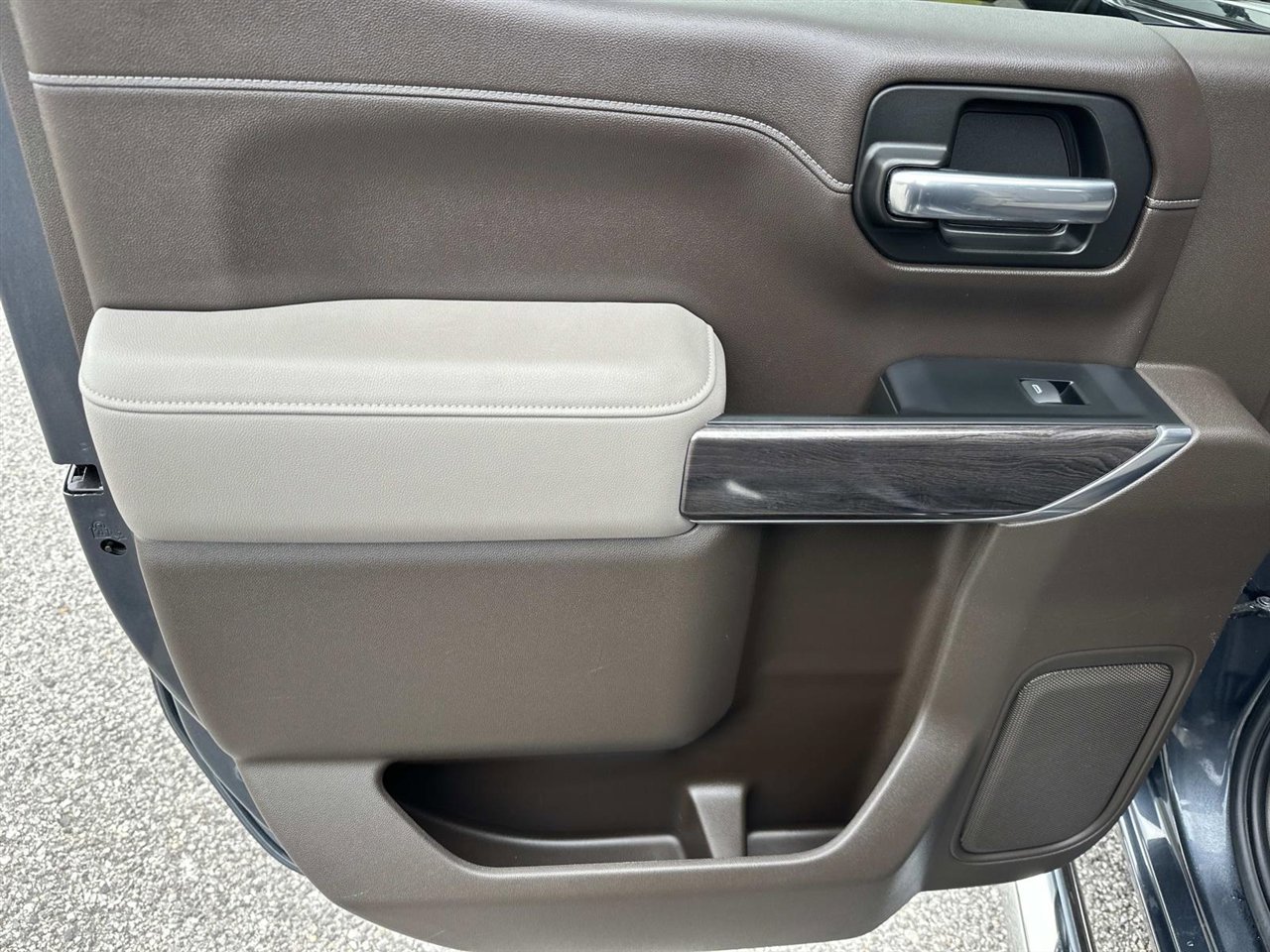 Used 2021 Chevrolet Silverado 1500 LTZ image 14