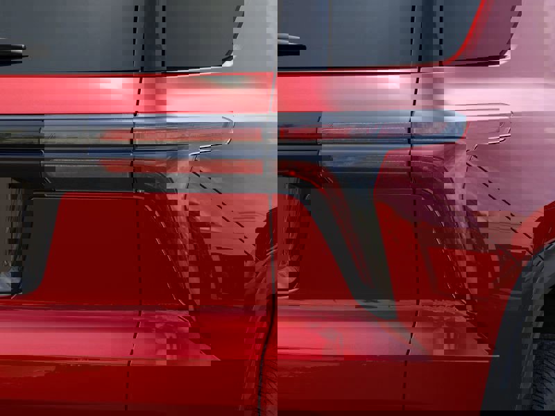 New 2026 Chevrolet Traverse LT w/ Driver Confidence Package image 11