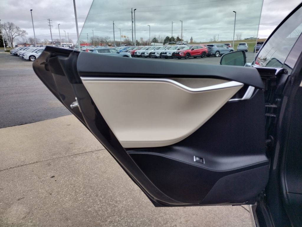 Used 2017 Tesla Model S 100D image 12