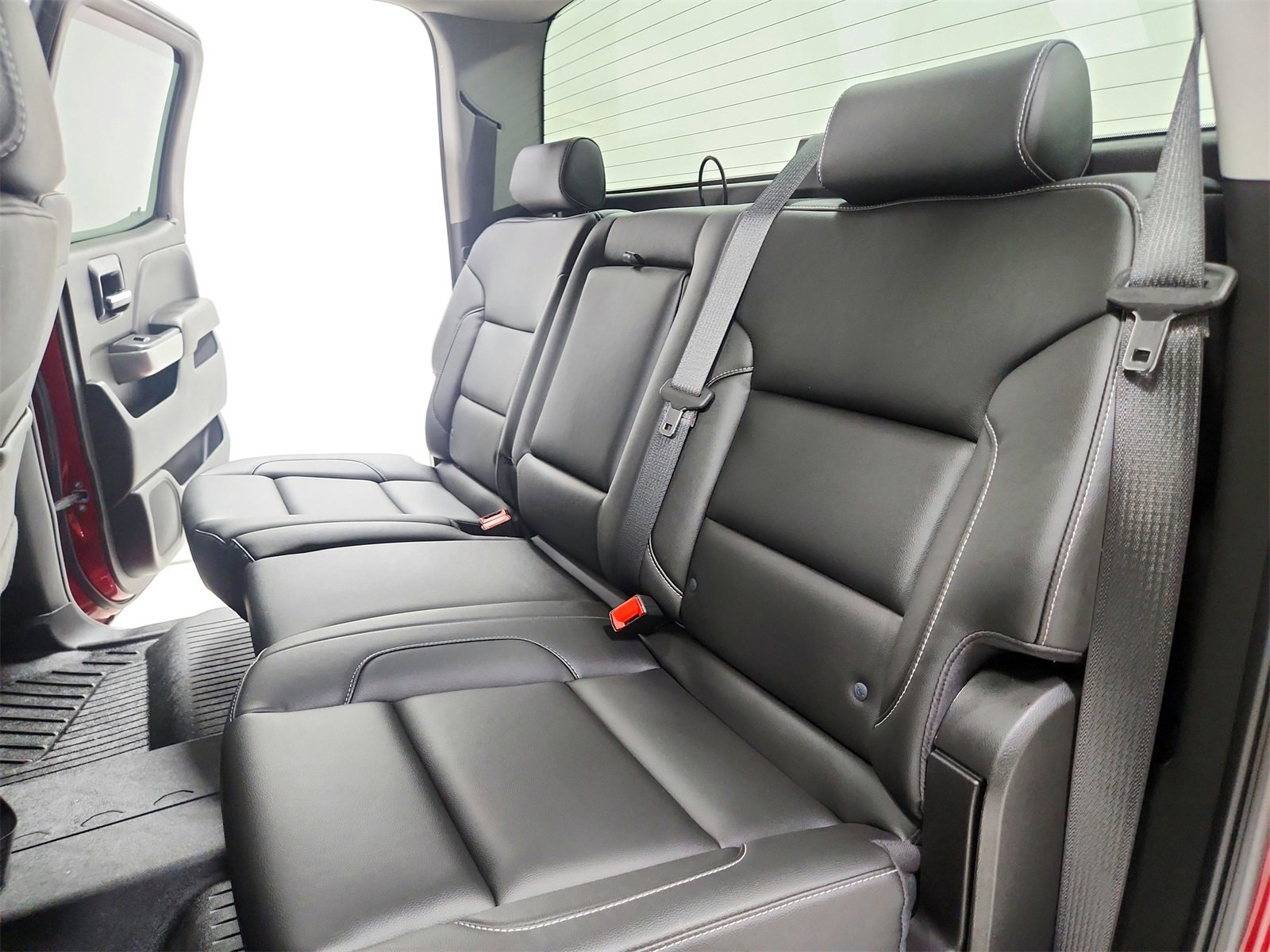 Used 2018 Chevrolet Silverado 1500 LT w/ All Star Edition image 33