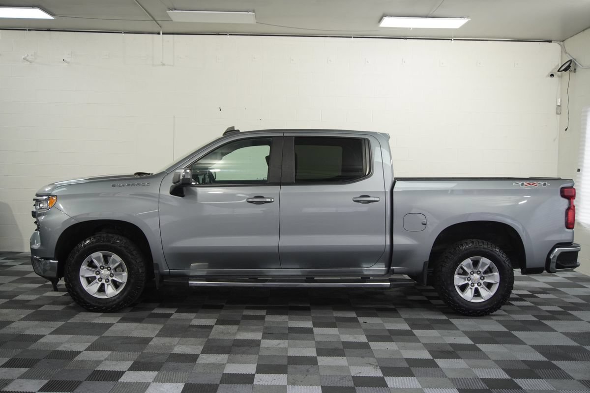 Used 2023 Chevrolet Silverado 1500 LT w/ Protection Package AWD/4WD image 2