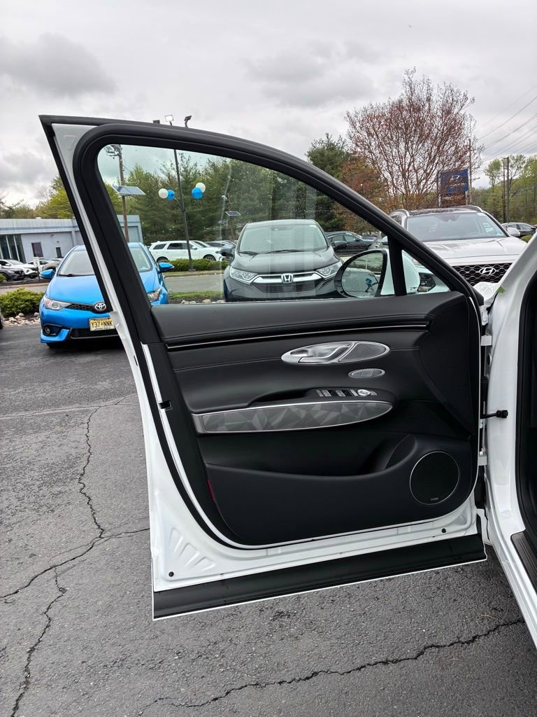 Used 2025 Genesis GV70 3.5T Sport w/ Sport Advanced Package AWD/4WD image 50