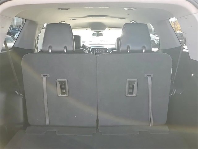 Used 2023 GMC Acadia SLT image 6
