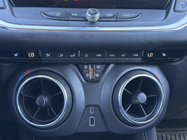 Used 2024 Chevrolet Blazer LT w/ Convenience Package FWD image 20