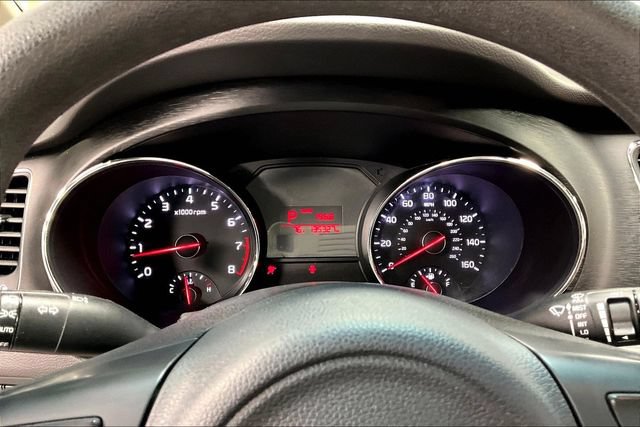 Used 2016 Kia Sedona L FWD image 14