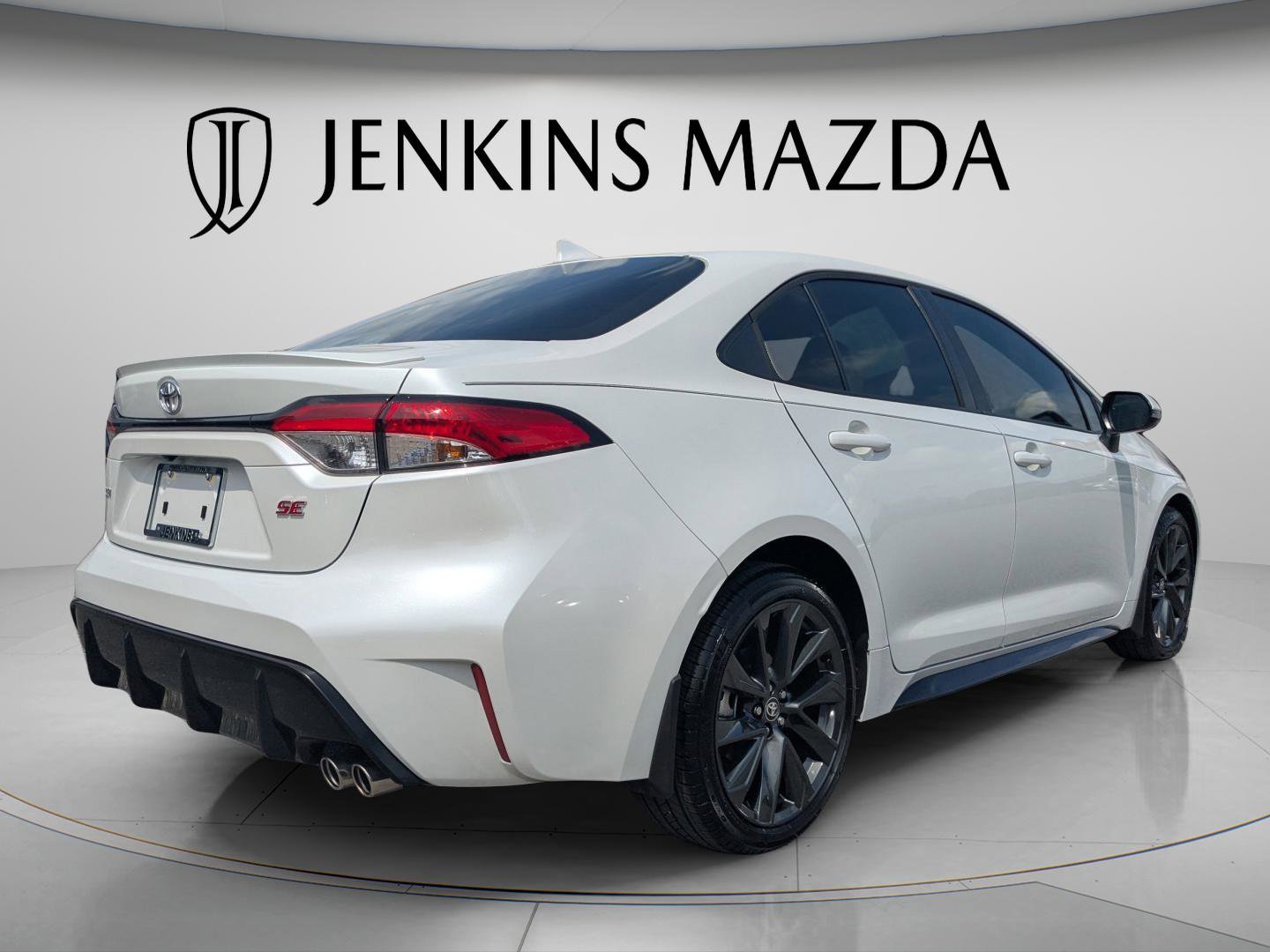 Used 2026 Toyota Corolla SE FWD image 8