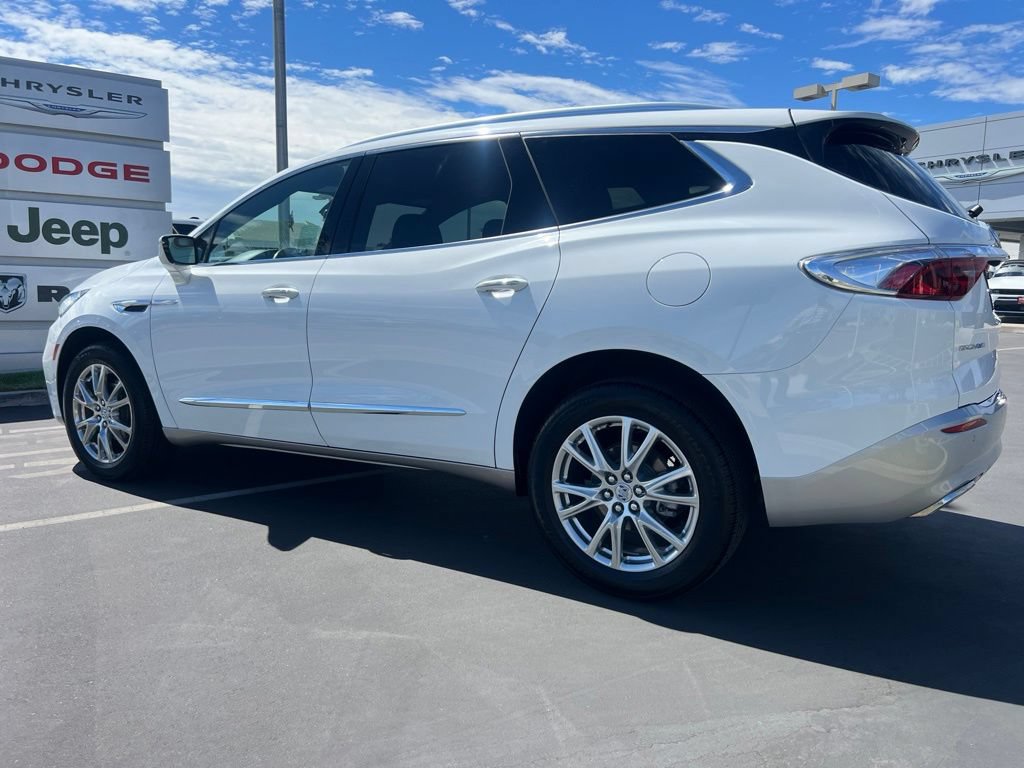 Used 2023 Buick Enclave Essence w/ Experience Buick Package FWD image 23