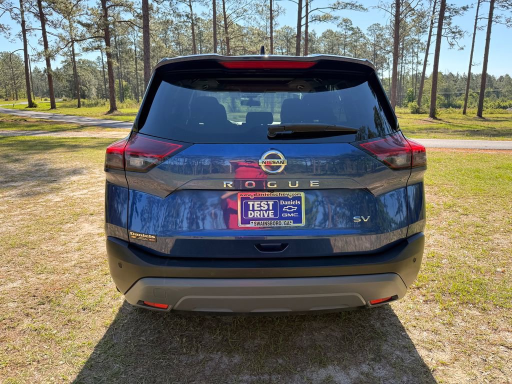 Used 2021 Nissan Rogue SV FWD image 4