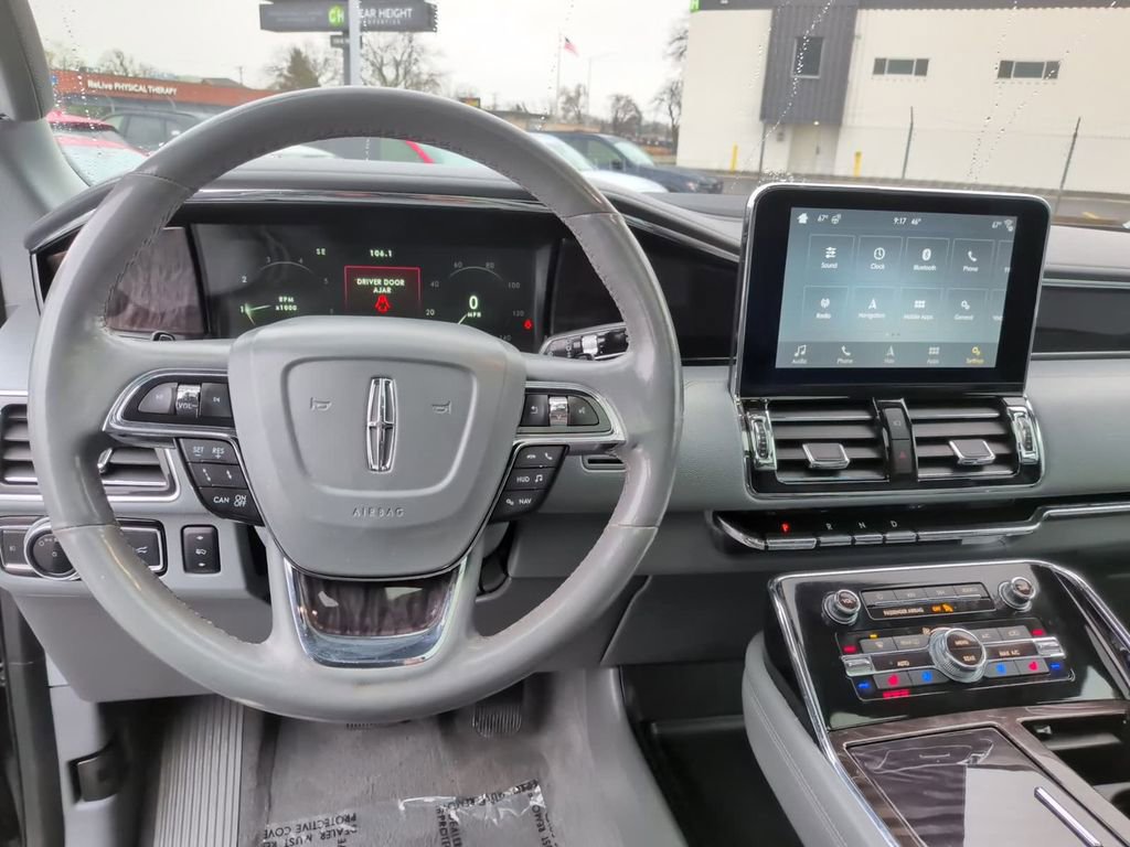 Used 2019 Lincoln Navigator L Reserve image 24
