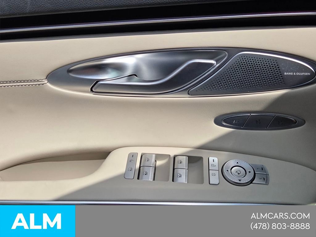 Used 2026 Genesis GV70 2.5T Advanced image 30