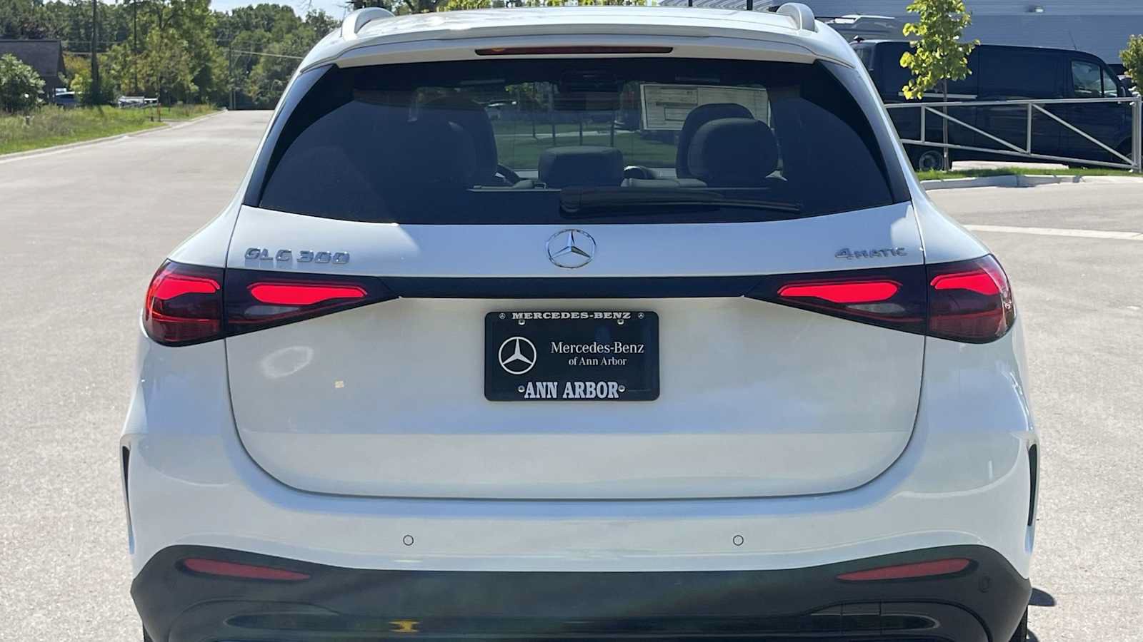 Used 2027 Mercedes-Benz GLC 300 4MATIC image 18