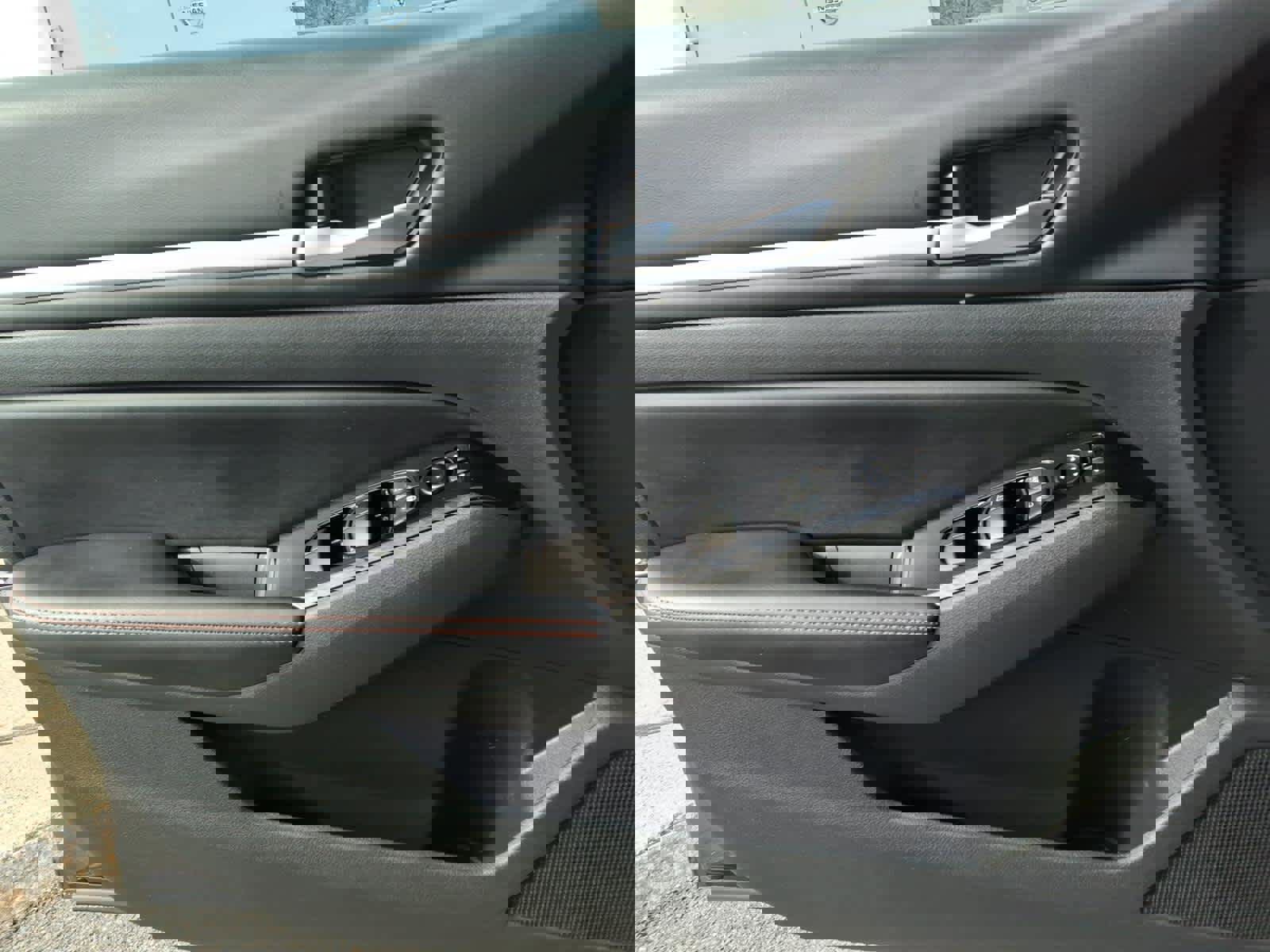 Used 2024 Nissan Altima 2.5 SR image 16