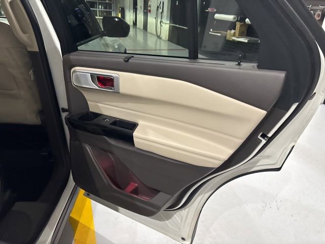 Used 2022 Ford Explorer Platinum w/ Equipment Group 601A image 35