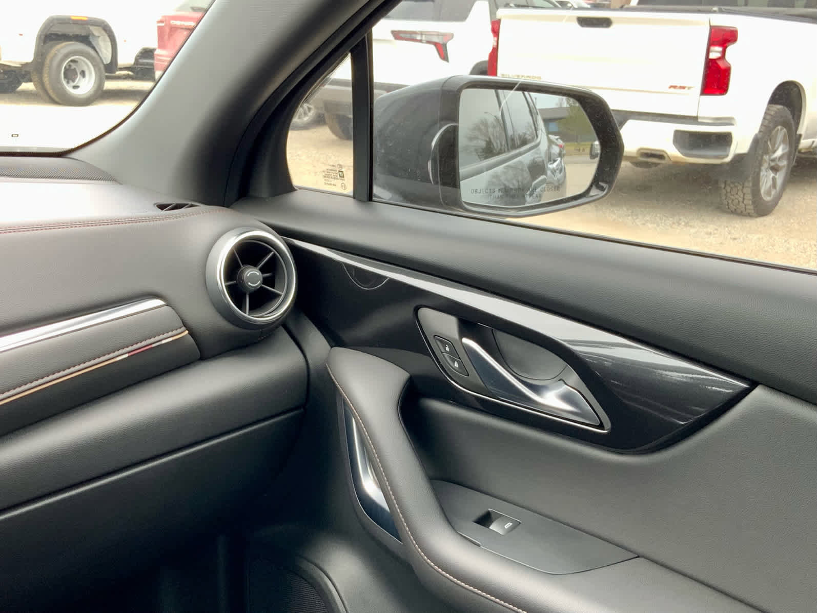 Used 2022 Chevrolet Blazer Premier image 36