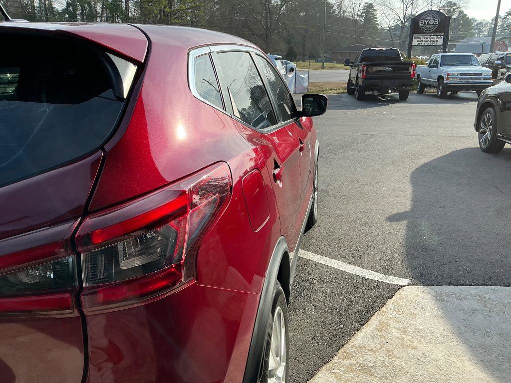 Used 2021 Nissan Rogue Sport S image 5