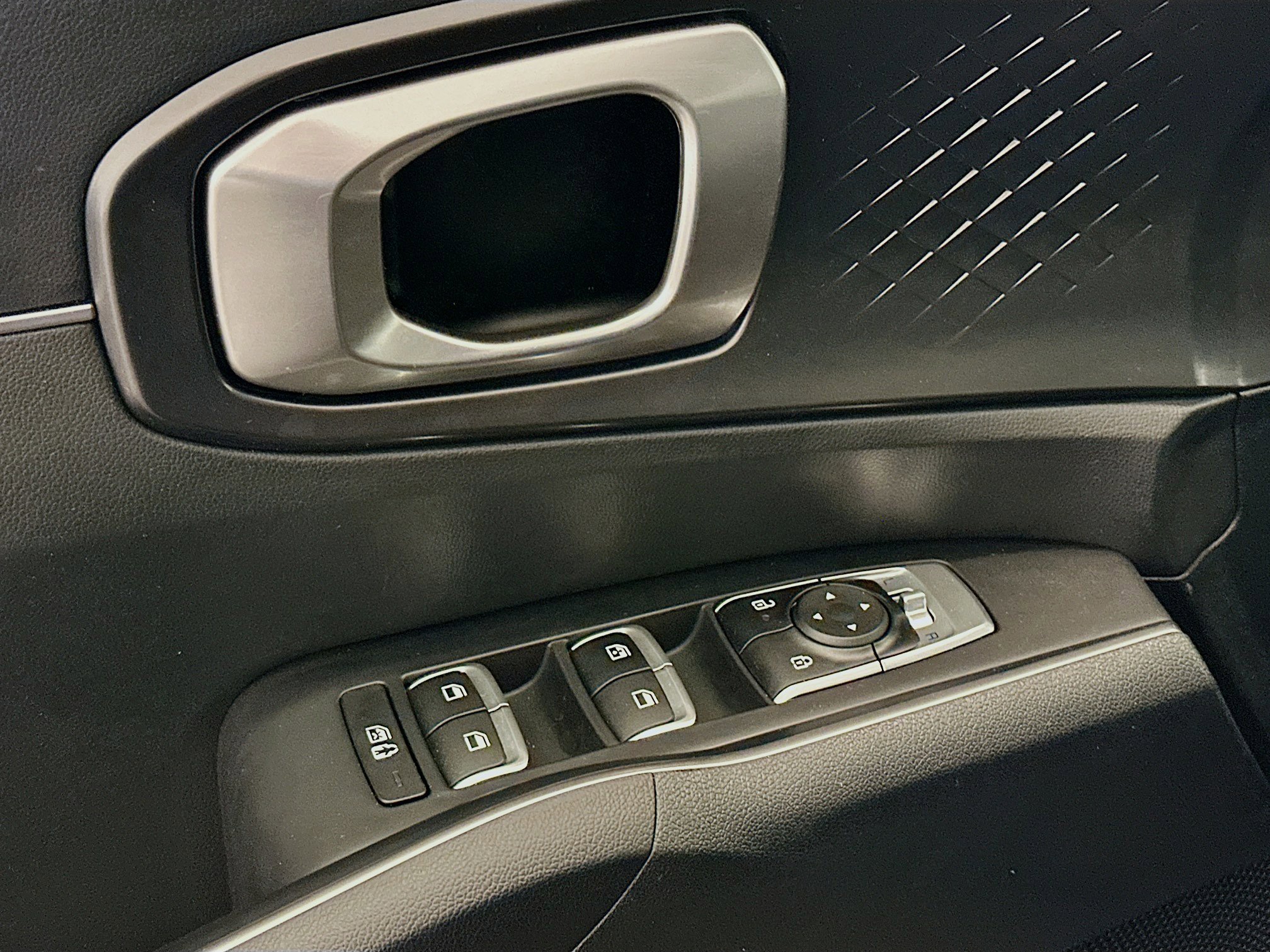 Used 2024 Kia Sorento S image 15