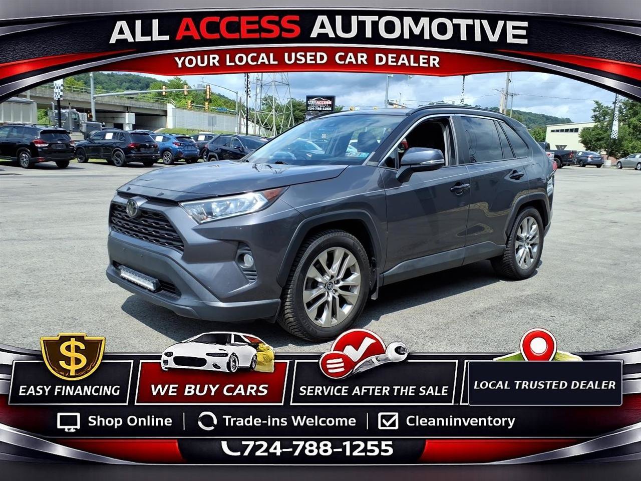 Used 2020 Toyota RAV4 XLE Premium w/ Carpet Mat Package FWD image 3
