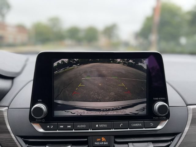 Used 2025 Nissan Altima 2.5 SV FWD image 18