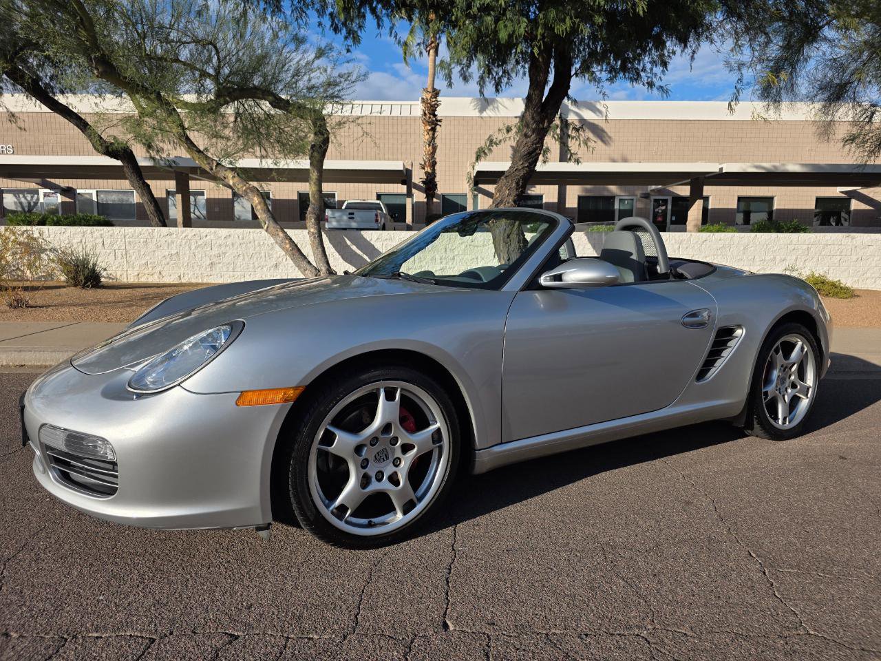 Used 2005 Porsche Boxster S image 3