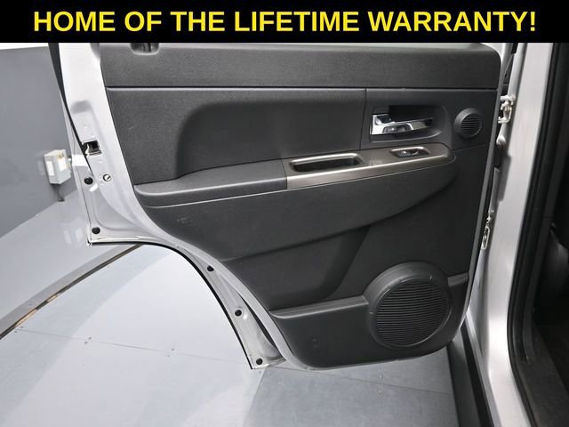 Used 2012 Jeep Liberty Limited Jet w/ Comfort/Convenience Group image 36