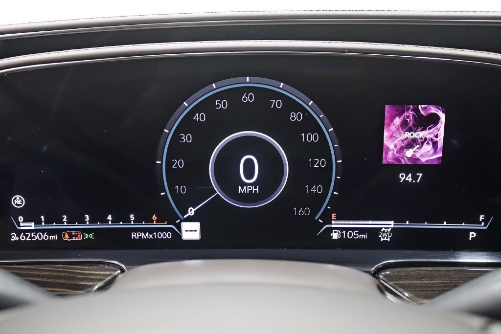 Used 2021 Cadillac Escalade Premium Luxury AWD/4WD image 14
