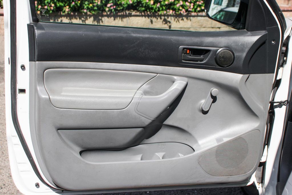 Used 2013 Toyota Tacoma 2WD Regular Cab image 14