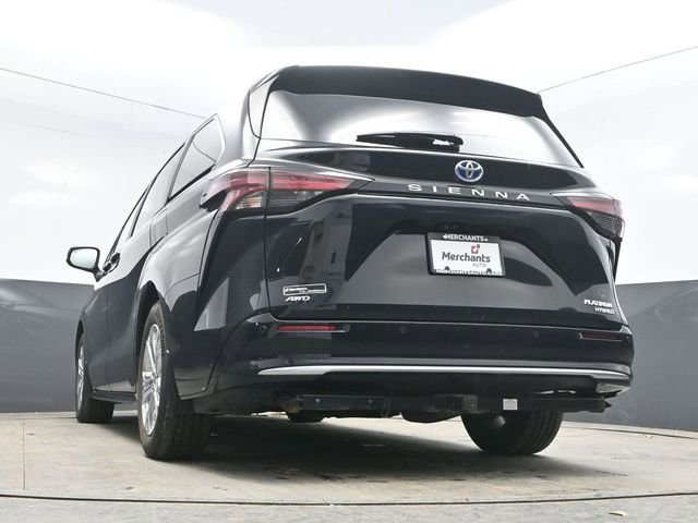 Used 2022 Toyota Sienna Platinum image 37