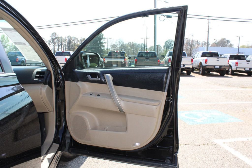 Used 2013 Toyota Highlander SE AWD/4WD image 20