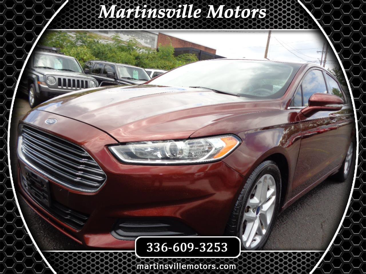 Used 2015 Ford Fusion SE image 1