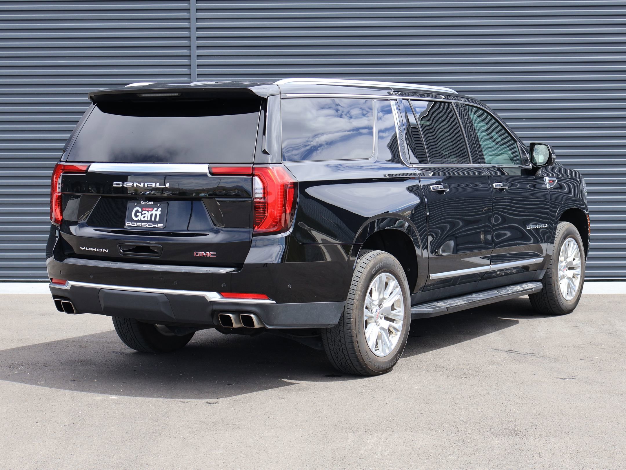 Used 2025 GMC Yukon XL Denali image 5
