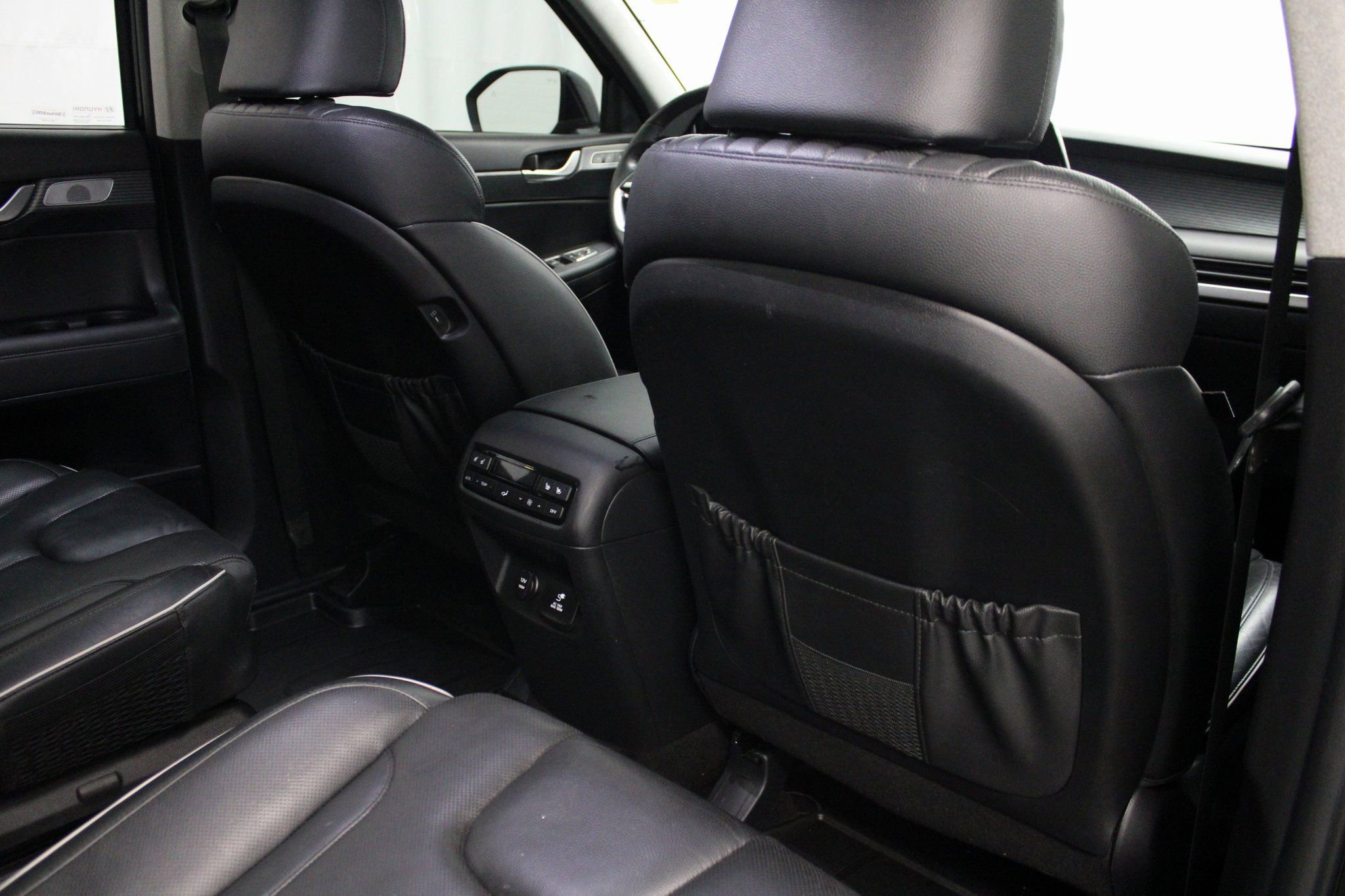 Used 2023 Hyundai Palisade Limited w/ Cargo Package image 27