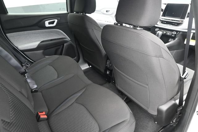 Used 2025 Jeep Compass Sport w/ Mopar Graphics Package AWD/4WD image 9