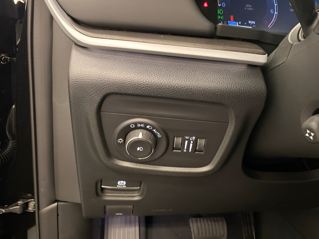 New 2026 Jeep Grand Cherokee L Limited AWD/4WD image 19