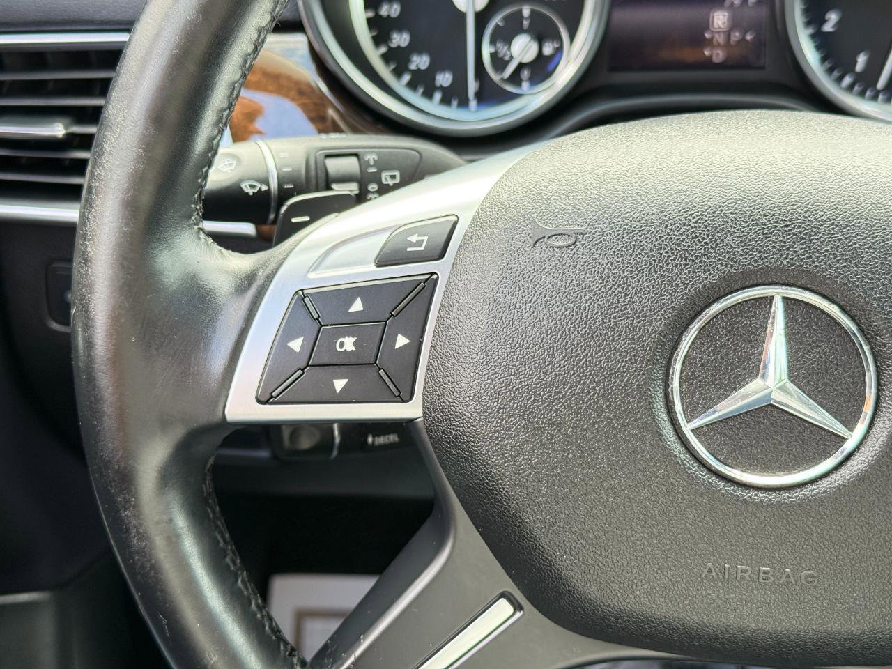 Used 2015 Mercedes-Benz ML 350 4MATIC w/ Premium 1 Package image 66