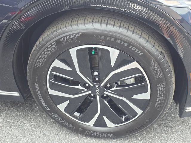 Certified 2024 Kia EV6 Wind w/ Wind Technology Package RWD image 6