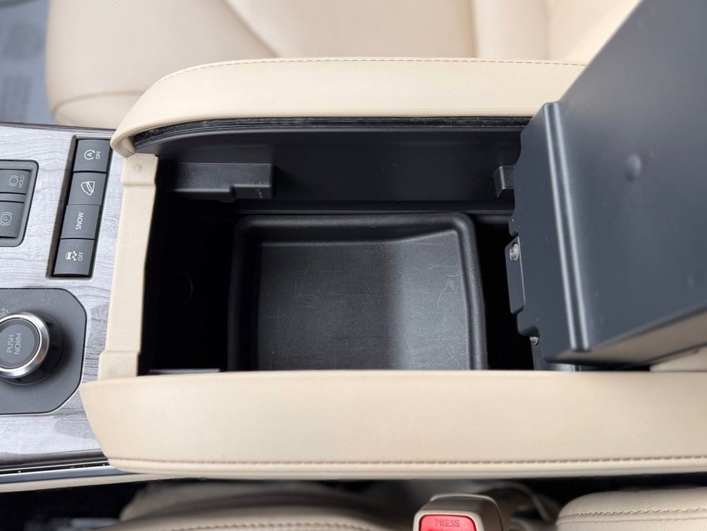 Used 2021 Toyota Highlander Limited image 23