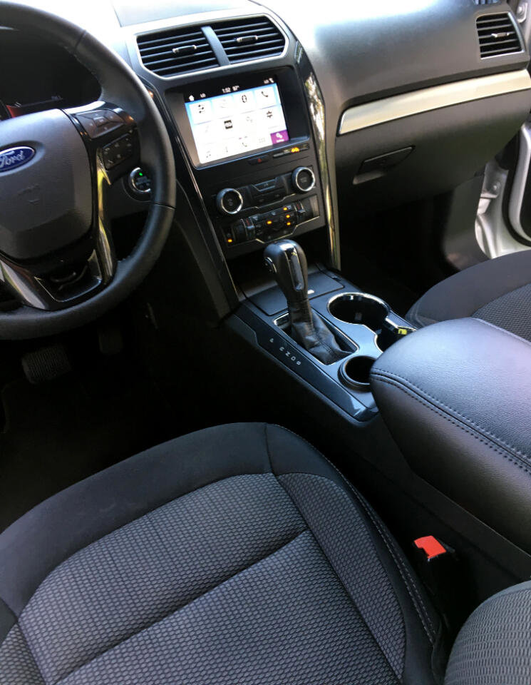 Used 2019 Ford Explorer XLT w/ Equipment Group 201A image 20