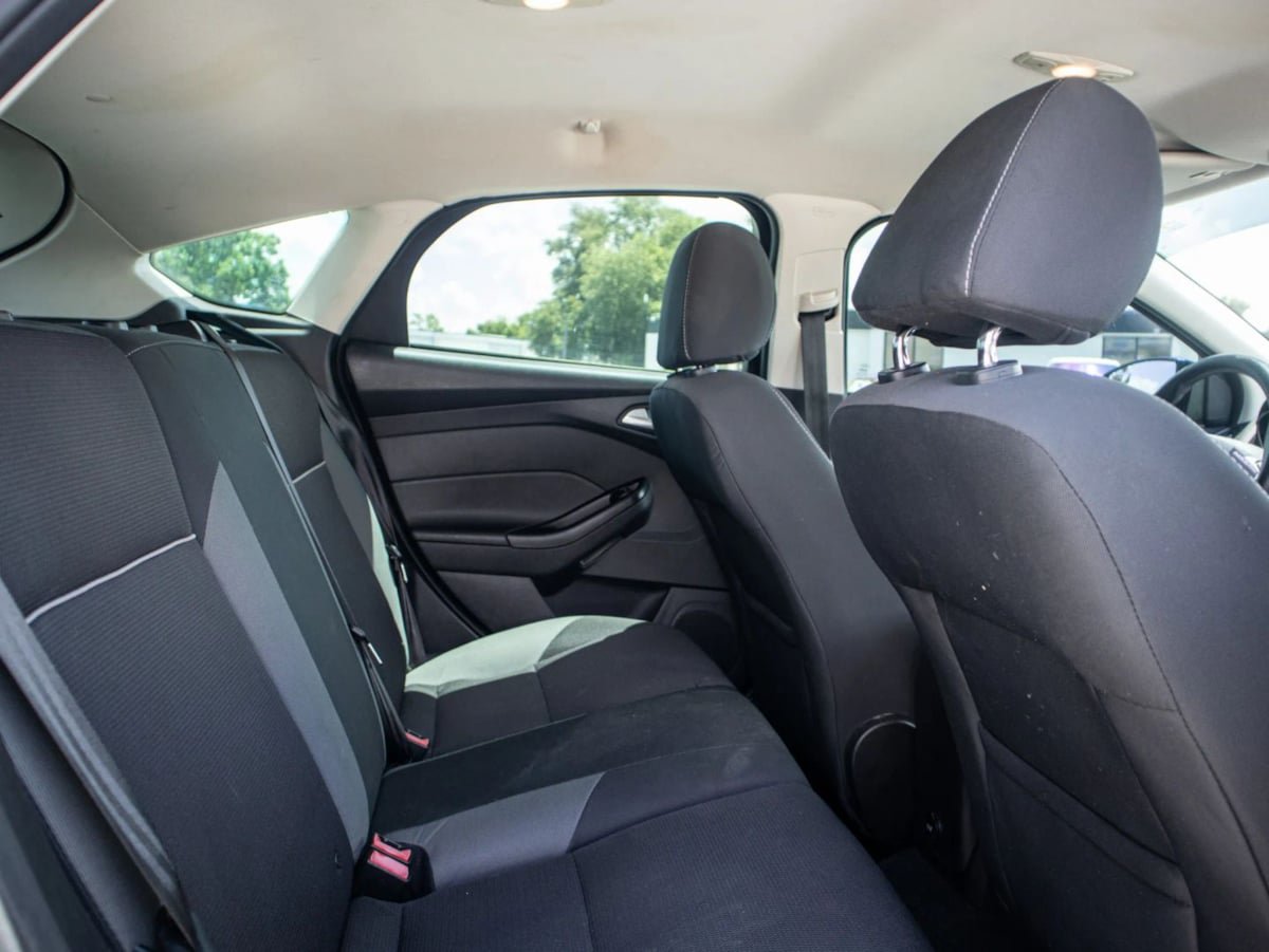 Used 2014 Ford Focus SE FWD image 22