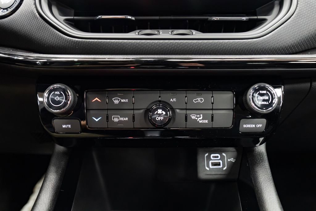 New 2026 Jeep Compass Latitude image 20