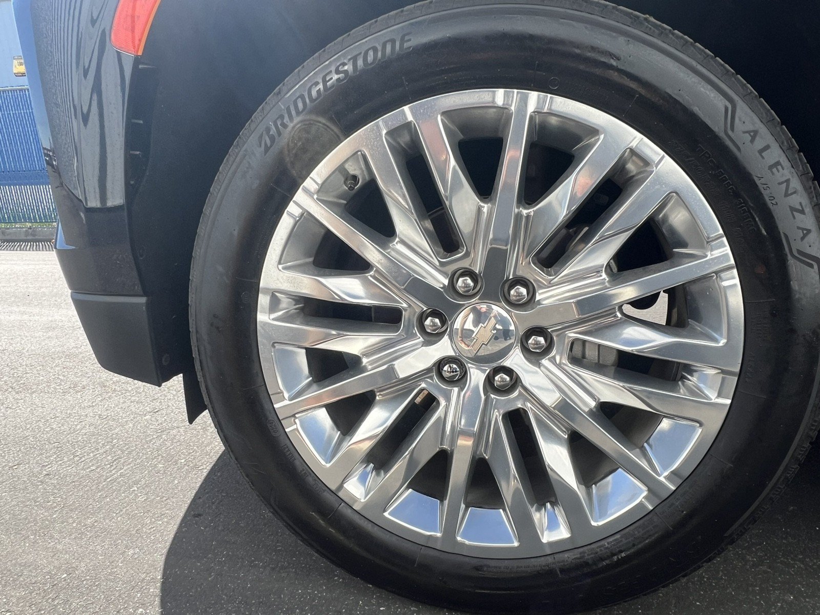Used 2024 Chevrolet Suburban RST RWD image 10