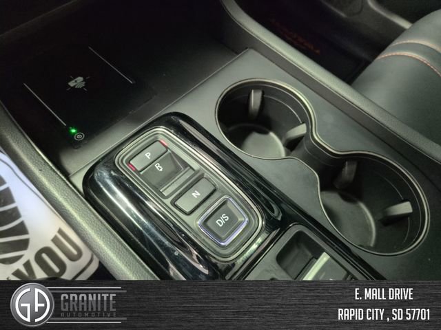 Used 2025 Honda Pilot TrailSport image 23