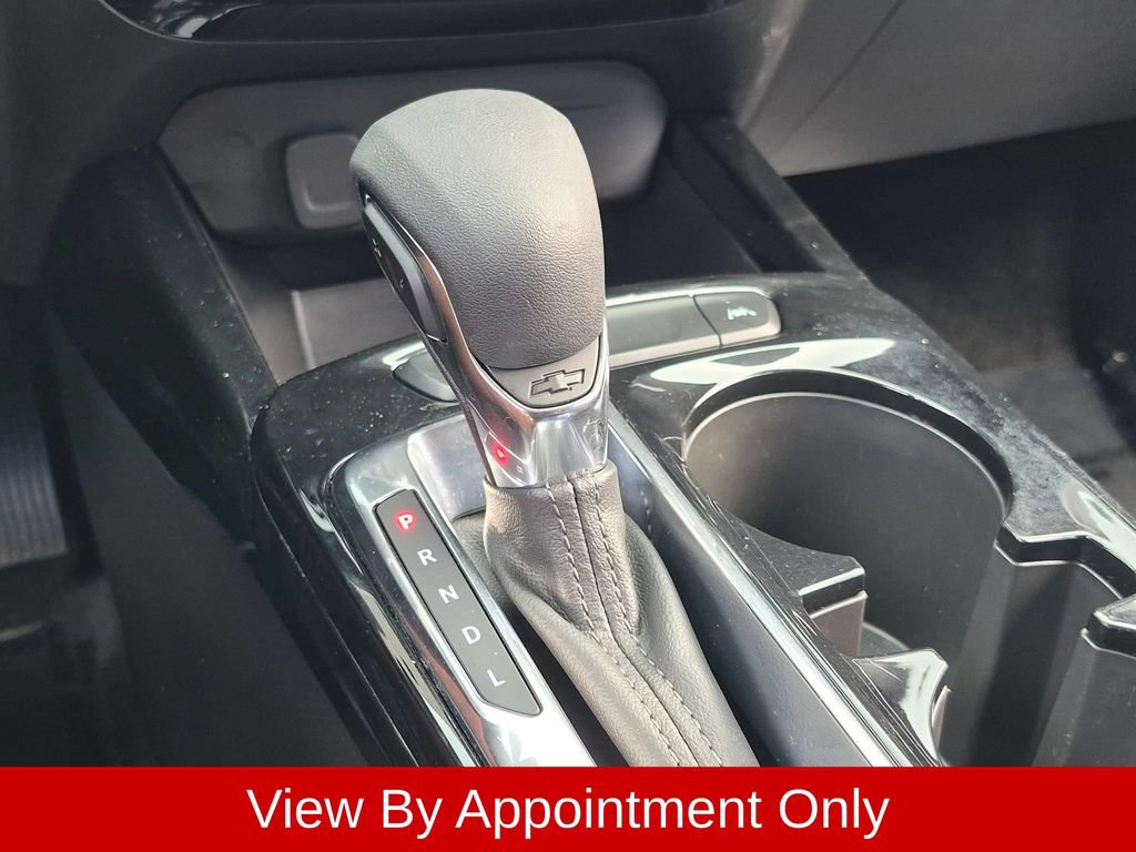 Used 2025 Chevrolet Trax LT w/ LT Convenience Package FWD image 16